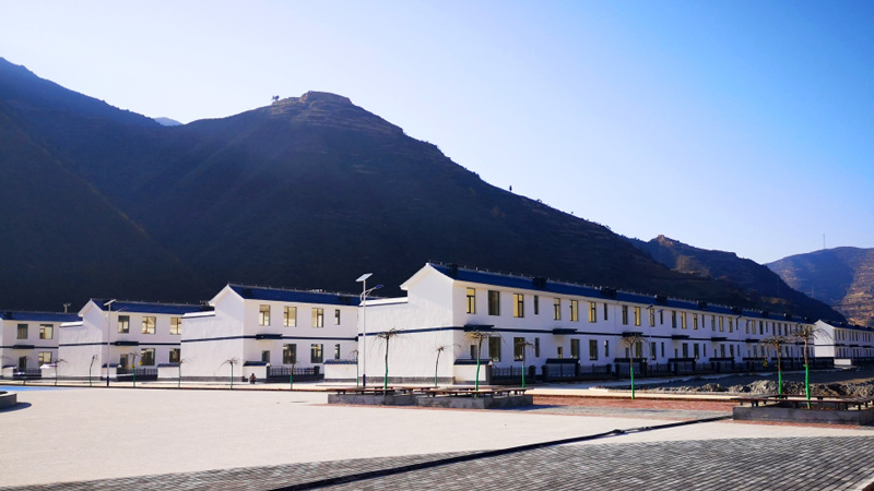 秦城山脚，小村巨变